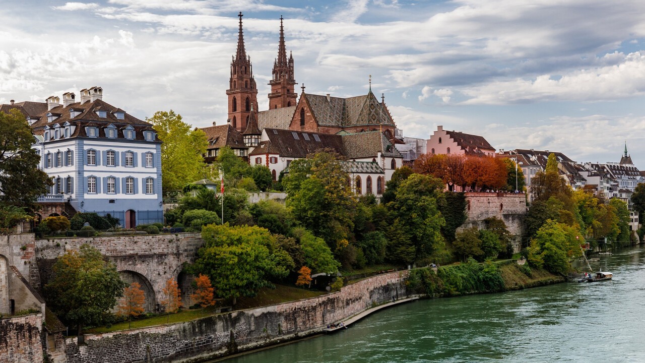 Der Kanton Basel-Stadt will die Installation von Photovoltaikanlagen auf Bestandesbauten vorschreiben. (Foto: Pixabay/Roland)